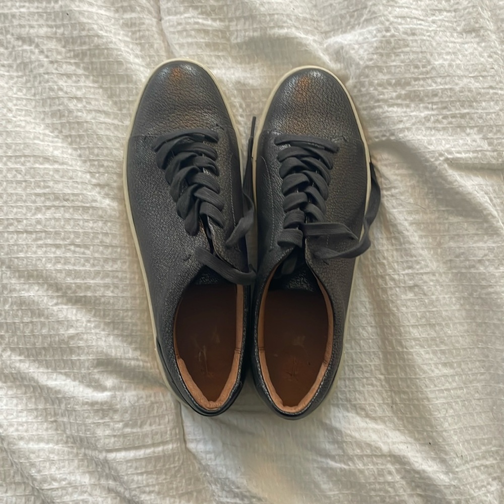 NWOB FRYE SNEAKERS gray metallic size 11